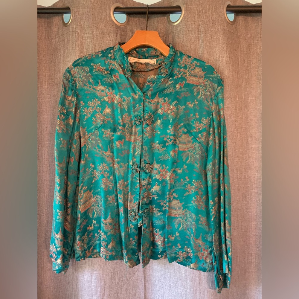 Women’s shirt